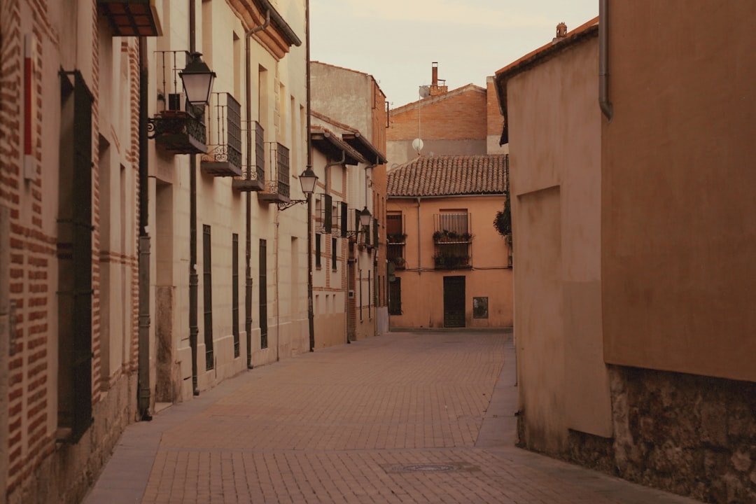 Calle de un municipio de la zona oeste de Madrid